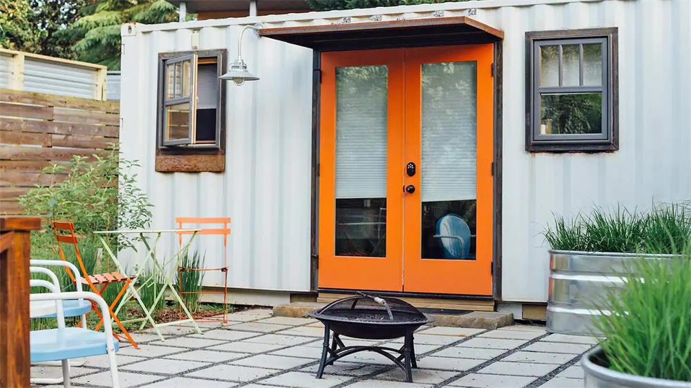 shipping-container-patio_1500x844