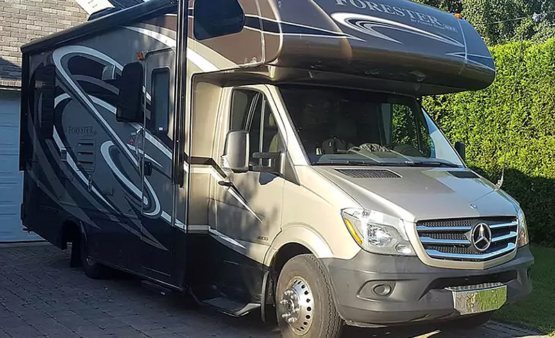 Rental-Luxury-RV