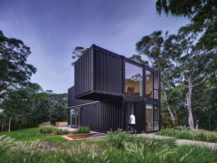 amagansett-modular-mb-architecture-amagansett-new-york_dezeen_2364_col_3-852x639-1